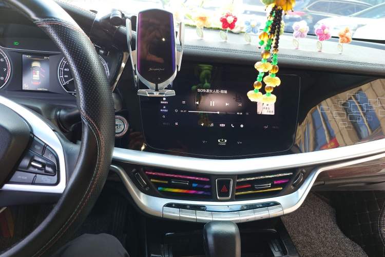 Used Geely Auto Emgrand GT 2020 1.8T Flagship Edition Audio And AC Panel