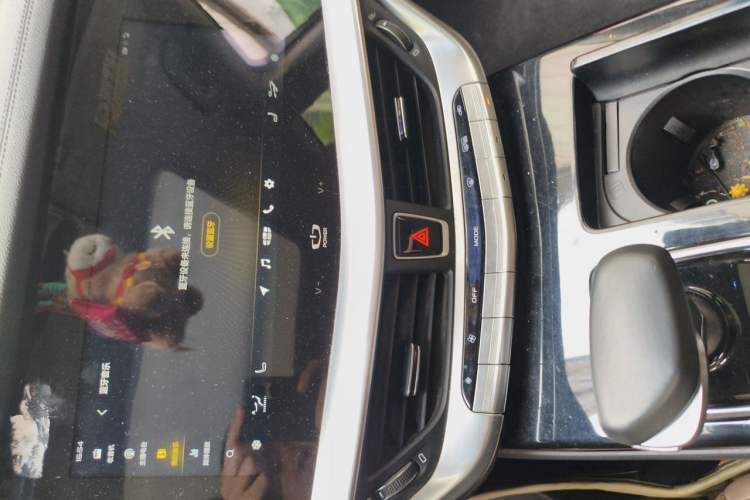 Used Geely Auto Emgrand GT 2020 1.5T MHEV Yaozun Edition Audio And AC Panel