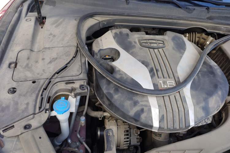 Used Geely Auto Emgrand GT 2020 1.8T Flagship Edition Engine Bay Right