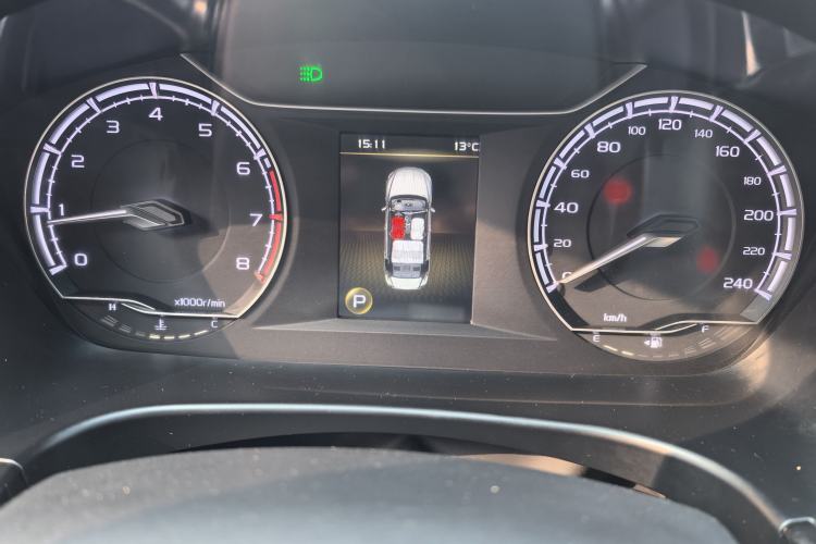 Used Geely Auto Emgrand GT 2020 1.8T Flagship Edition Interior 12