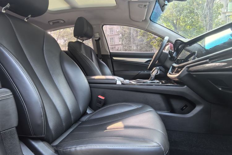 Used Geely Auto Emgrand GT 2020 1.8T Flagship Edition Interior 13