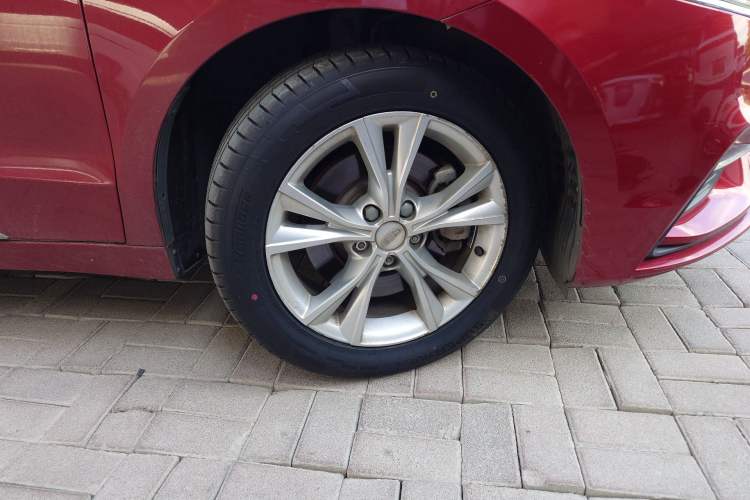 Used Geely Auto Emgrand GT 2020 1.8T Flagship Edition Right Front Wheel Hub