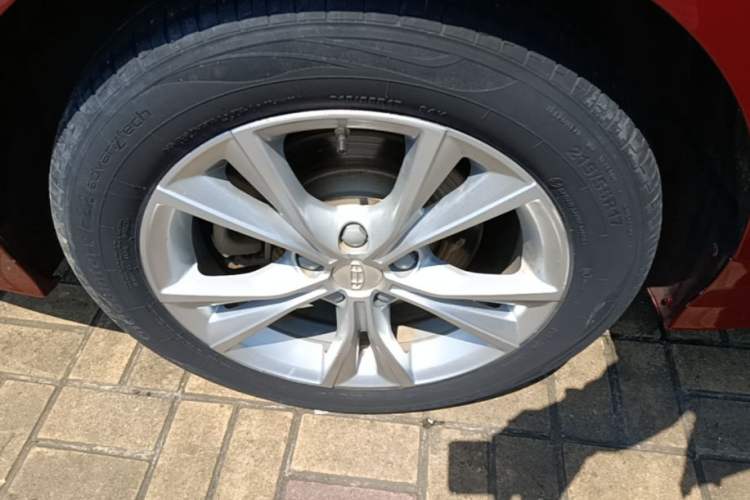 Used Geely Auto Emgrand GT 2020 1.5T MHEV Yaoxiang Edition Right Rear Wheel Hub