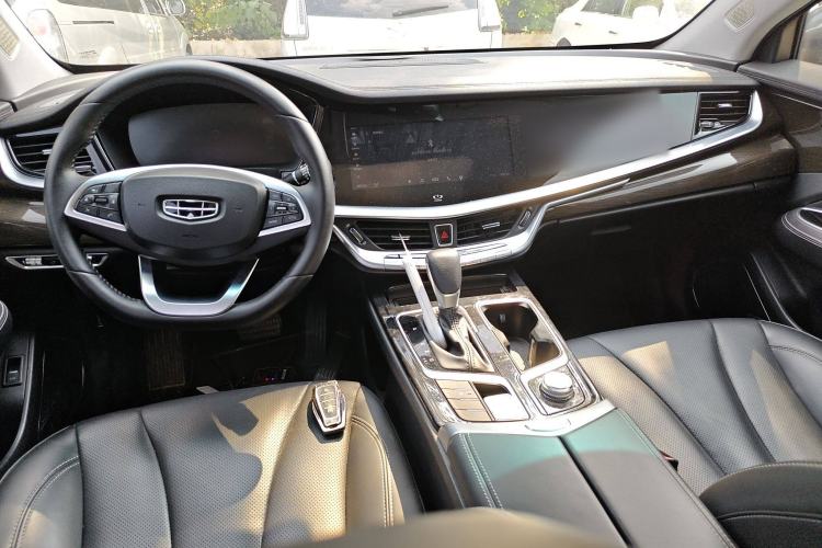 Used Geely Auto Emgrand GT 2020 Revised 1.8T Navigation Edition Center Console