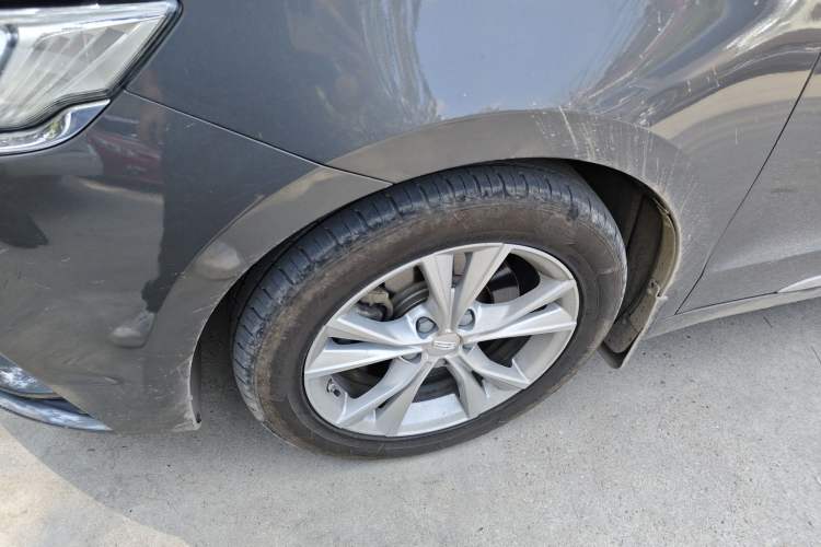 Used Geely Auto Emgrand GT 2020 Revised 1.8T Navigation Edition Left Front Wheel Hub