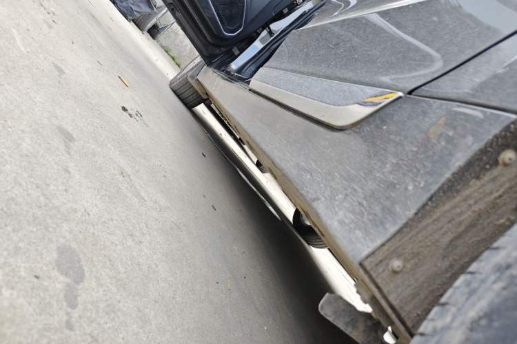 Used Geely Auto Emgrand GT 2020 Revised 1.8T Navigation Edition Left Side Sill