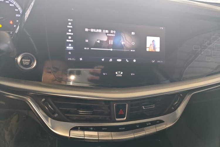 Used Geely Auto Emgrand GT 2020 1.8T Flagship Edition Audio And AC Panel