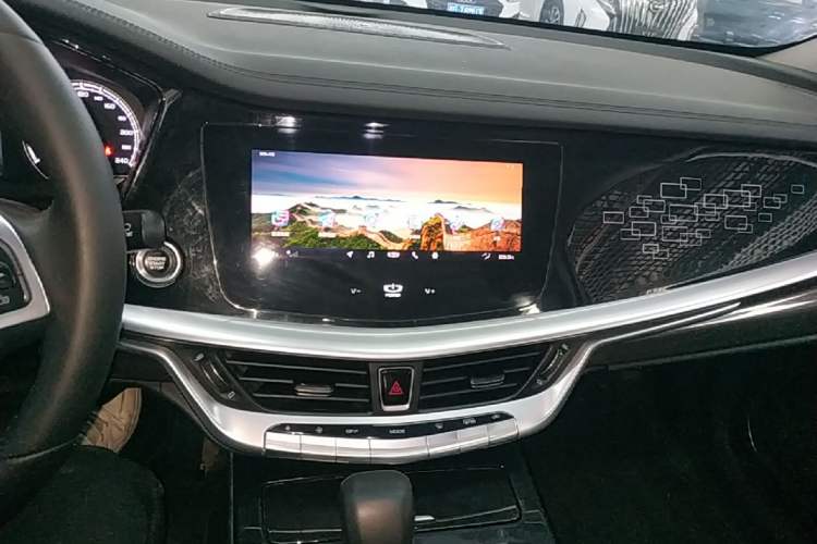 Used Geely Auto Emgrand GT 2020 Revised 1.8T Navigation Edition Audio And AC Panel