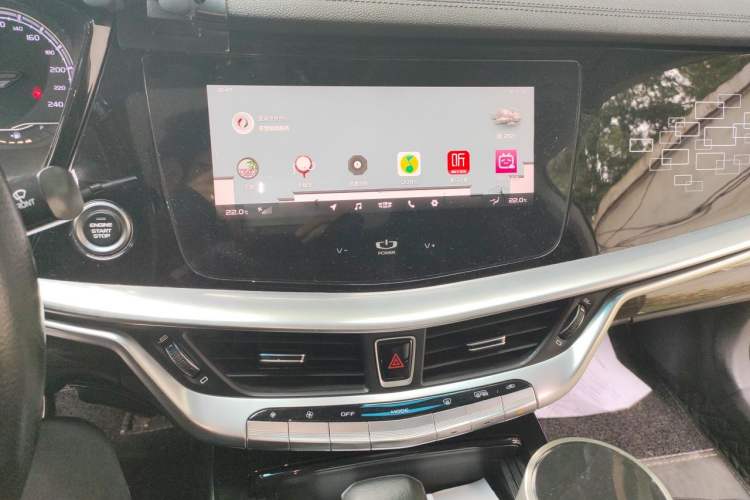 Used Geely Auto Emgrand GT 2020 1.8T Flagship Edition Audio And AC Panel
