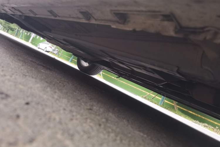 Used Geely Auto Emgrand GT 2020 1.5T MHEV Yaoxiang Edition Chassis Front Right