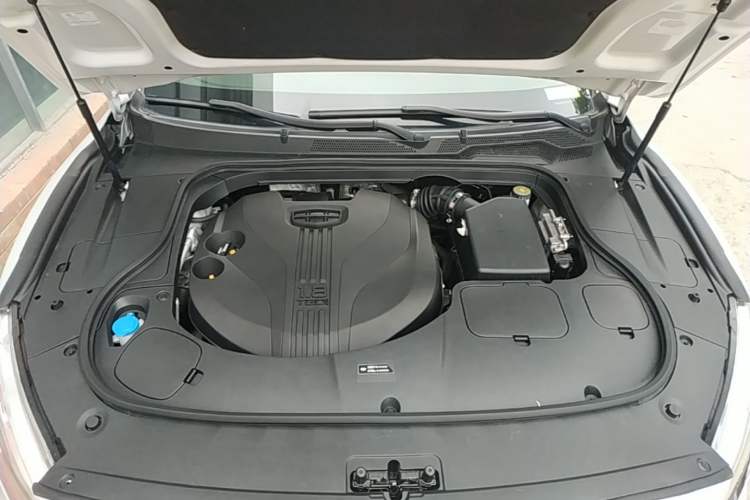 Used Geely Auto Emgrand GT 2020 Revised 1.8T Navigation Edition Engine Bay