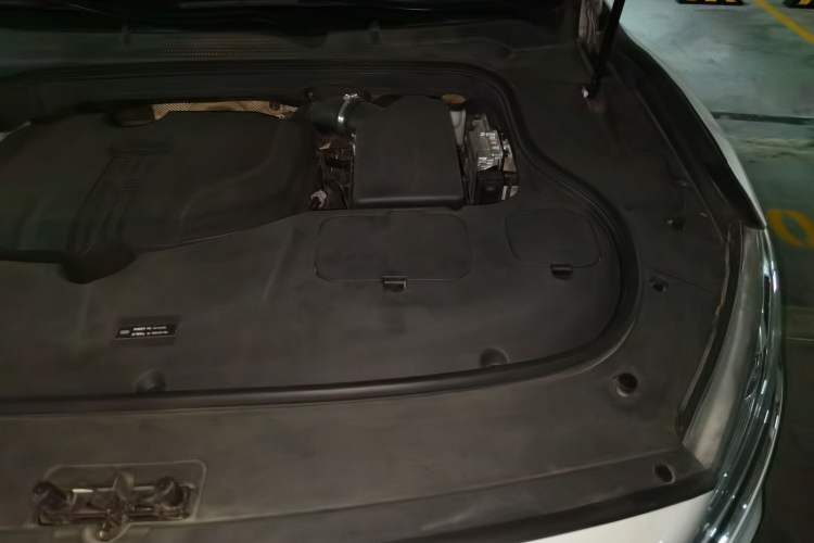 Used Geely Auto Emgrand GT 2020 1.5T MHEV Yaozun Edition Engine Bay Left