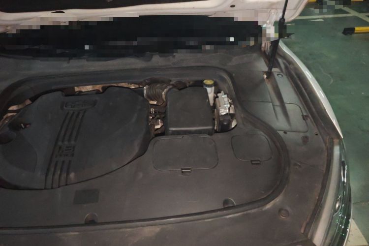 Used Geely Auto Emgrand GT 2020 Revised 1.8T Navigation Edition Engine Bay Left