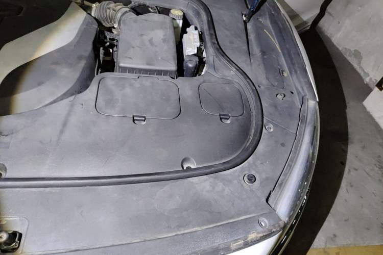 Used Geely Auto Emgrand GT 2020 1.8T Flagship Edition Engine Bay Left