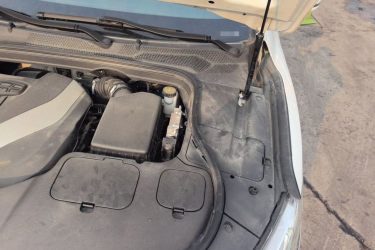 Used Geely Auto Emgrand GT 2020 Revised 1.8T Navigation Edition Engine Bay Left