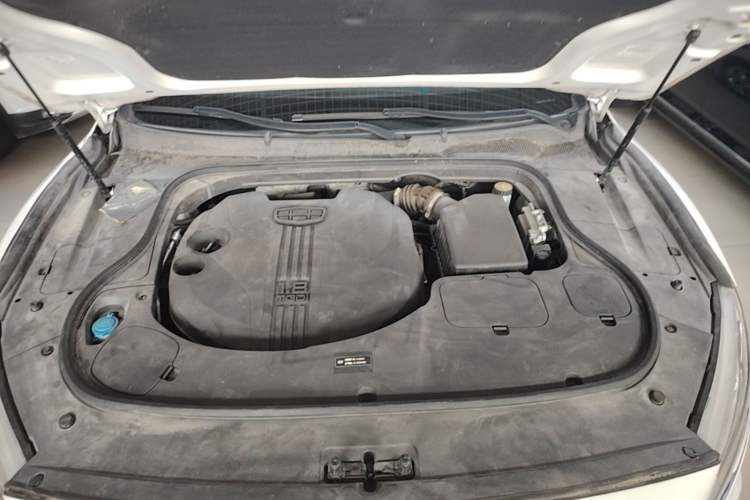 Used Geely Auto Emgrand GT 2020 Revised 1.8T Navigation Edition Engine Bay