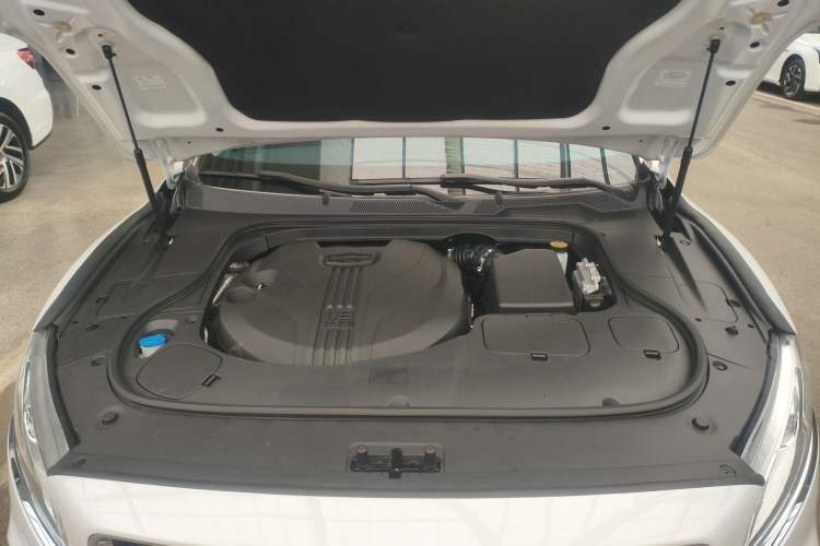 Used Geely Auto Emgrand GT 2020 Revised 1.8T Navigation Edition Engine Bay