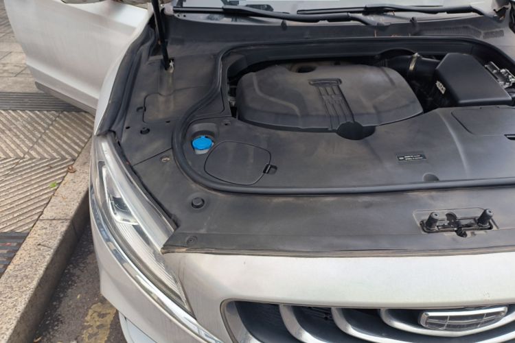 Used Geely Auto Emgrand GT 2020 1.5T MHEV Yaozun Edition Engine Bay Right