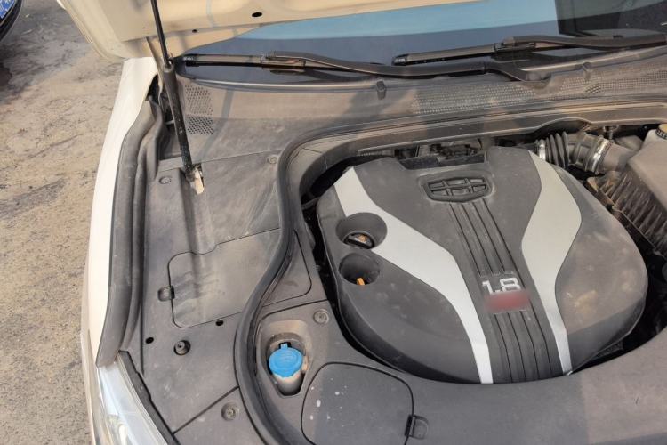 Used Geely Auto Emgrand GT 2020 Revised 1.8T Navigation Edition Engine Bay Right