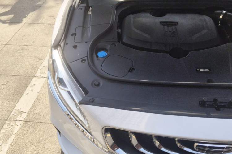 Used Geely Auto Emgrand GT 2020 1.5T MHEV Yaoxiang Edition Engine Bay Right