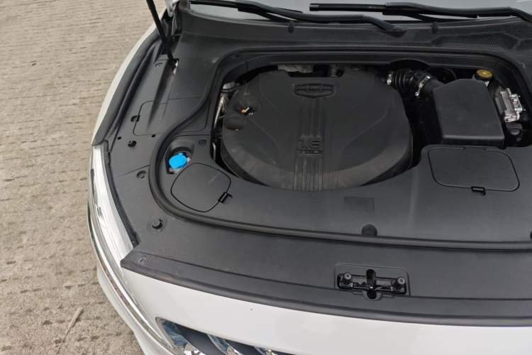Used Geely Auto Emgrand GT 2020 Revised 1.8T Navigation Edition Engine Bay Right
