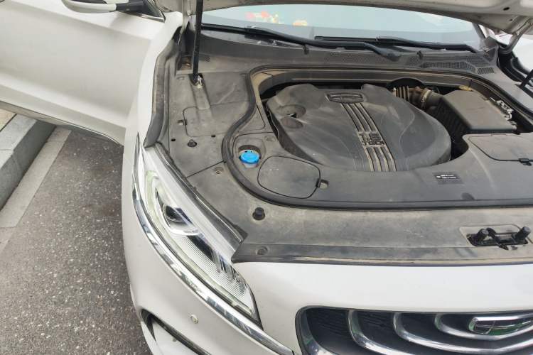 Used Geely Auto Emgrand GT 2020 Revised 1.8T Navigation Edition Engine Bay Right