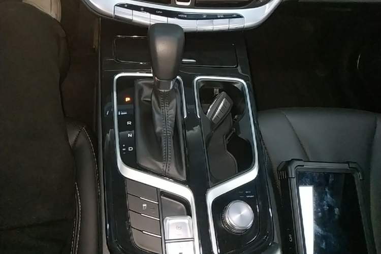 Used Geely Auto Emgrand GT 2020 Revised 1.8T Navigation Edition Gear Lever