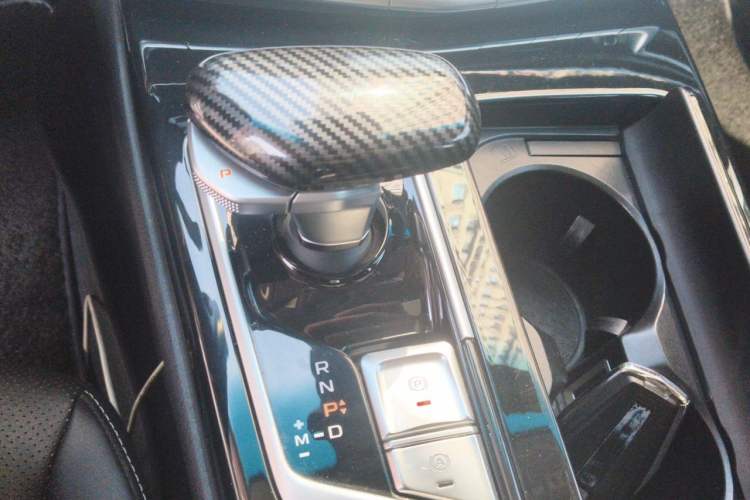 Used Geely Auto Emgrand GT 2020 1.5T MHEV Yaoxiang Edition Gear Lever