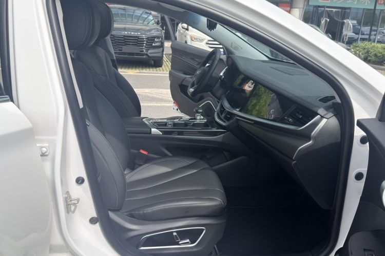 Used Geely Auto Emgrand GT 2020 Revised 1.8T Navigation Edition Interior 10
