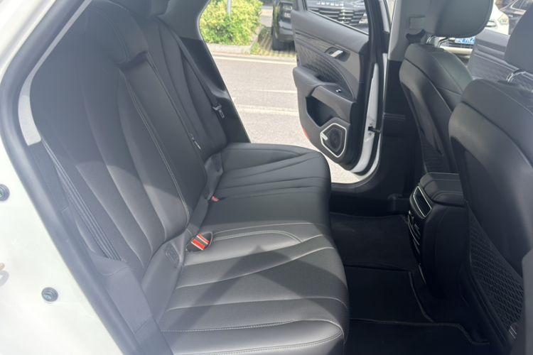 Used Geely Auto Emgrand GT 2020 Revised 1.8T Navigation Edition Interior 11