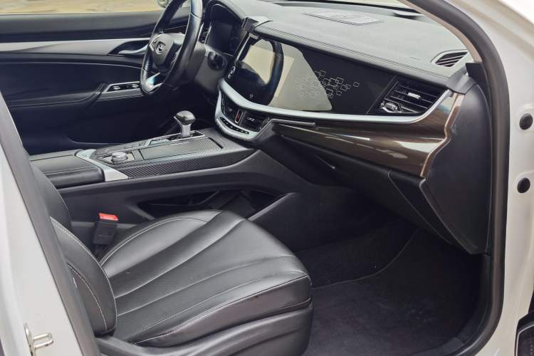 Used Geely Auto Emgrand GT 2020 1.5T MHEV Yaoxiang Edition Interior 2