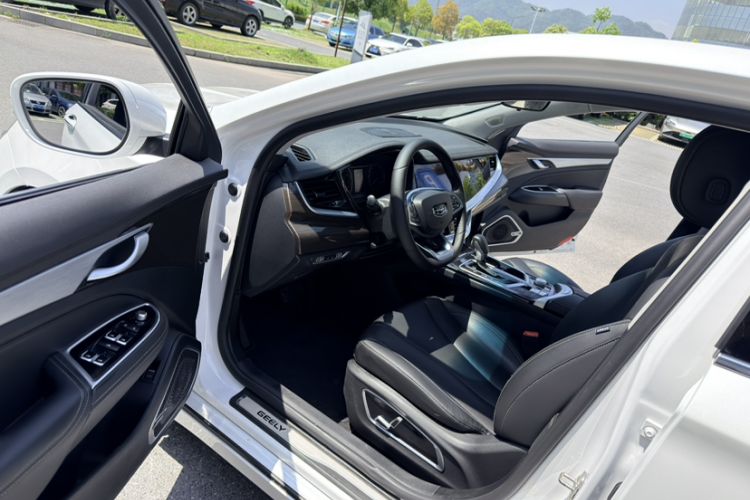 Used Geely Auto Emgrand GT 2020 Revised 1.8T Navigation Edition Interior 4