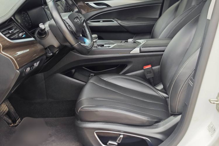 Used Geely Auto Emgrand GT 2020 1.5T MHEV Yaoxiang Edition Interior 5