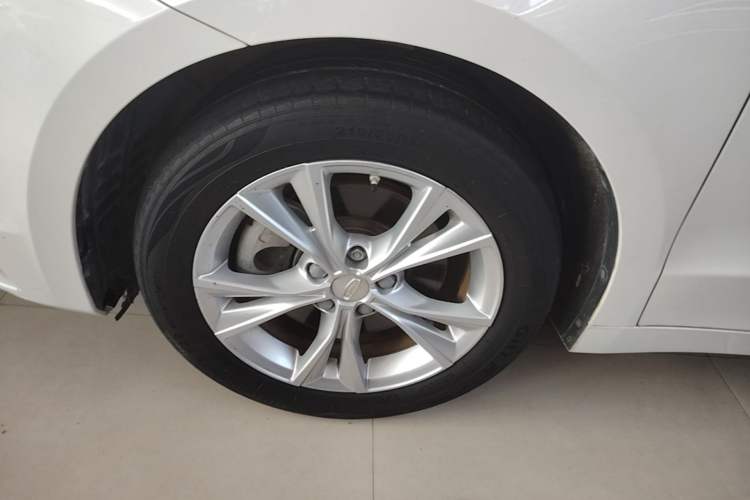 Used Geely Auto Emgrand GT 2020 Revised 1.8T Navigation Edition Left Front Wheel Hub