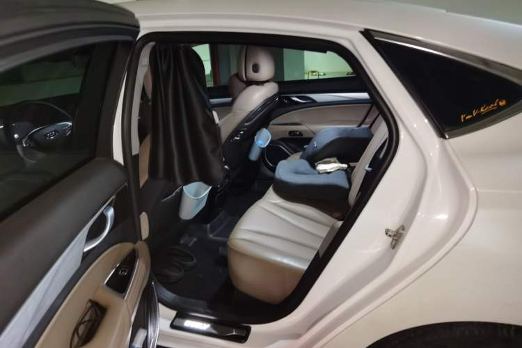 Used Geely Auto Emgrand GT 2020 1.5T MHEV Yaozun Edition Left Rear Seat