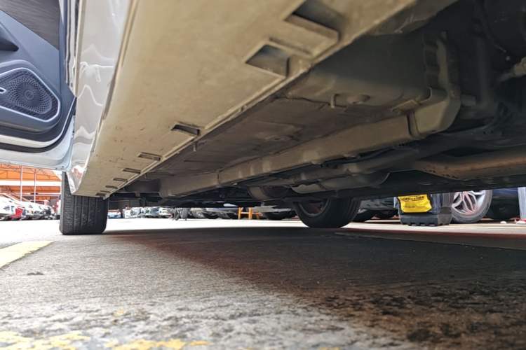 Used Geely Auto Emgrand GT 2020 Revised 1.8T Navigation Edition Left Side Sill