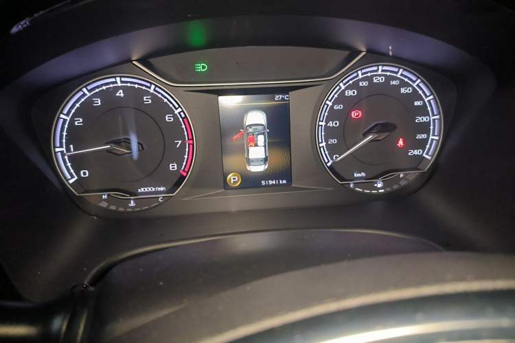 Used Geely Auto Emgrand GT 2020 Revised 1.8T Navigation Edition Odometer Close Up