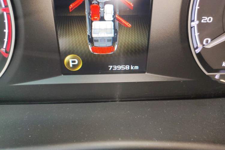Used Geely Auto Emgrand GT 2020 1.8T Flagship Edition Odometer Close Up