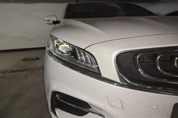 Used Geely Auto Emgrand GT 2020 1.8T Flagship Edition Right Front Headlight