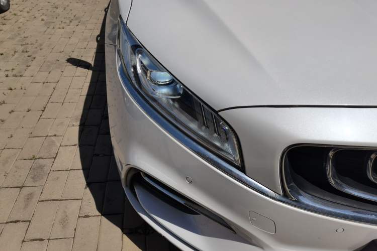 Used Geely Auto Emgrand GT 2020 1.5T MHEV Yaozun Edition Right Front Headlight