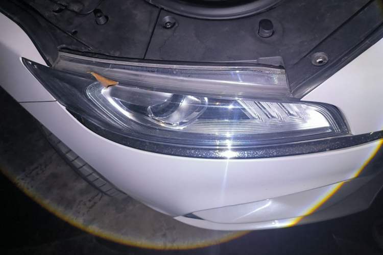 Used Geely Auto Emgrand GT 2020 Revised 1.8T Navigation Edition Right Front Headlight