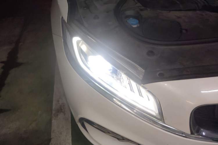 Used Geely Auto Emgrand GT 2020 1.5T MHEV Yaoxiang Edition Right Front Headlight