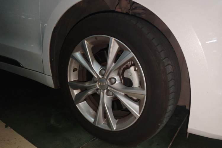 Used Geely Auto Emgrand GT 2020 Revised 1.8T Navigation Edition Right Front Wheel Hub