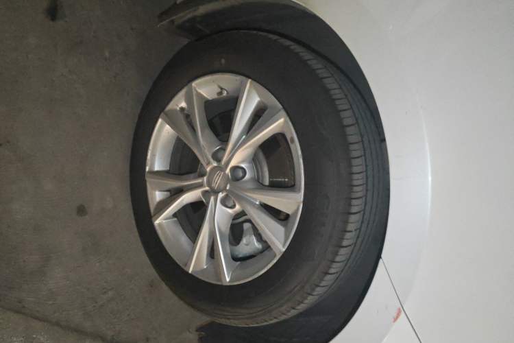 Used Geely Auto Emgrand GT 2020 1.5T MHEV Yaoxiang Edition Right Front Wheel Hub