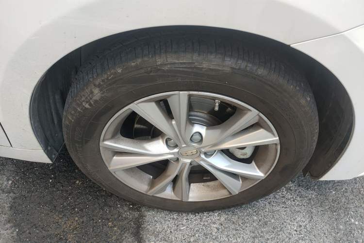 Used Geely Auto Emgrand GT 2020 1.5T MHEV Yaoxiang Edition Right Front Wheel Hub