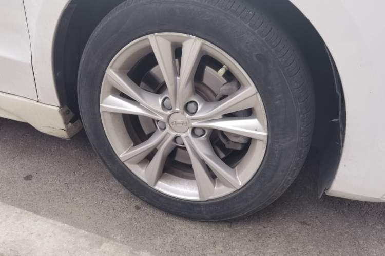 Used Geely Auto Emgrand GT 2020 1.5T MHEV Yaoxiang Edition Right Front Wheel Hub