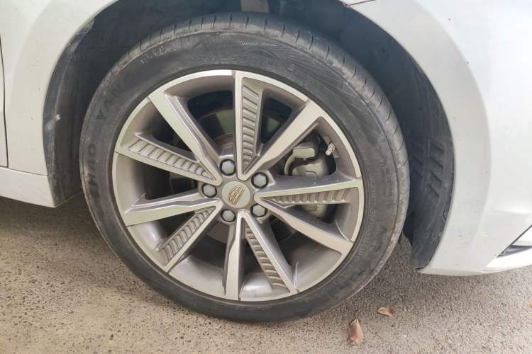 Used Geely Auto Emgrand GT 2020 1.8T Flagship Edition Right Front Wheel Hub