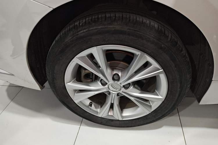 Used Geely Auto Emgrand GT 2020 Revised 1.8T Navigation Edition Right Rear Wheel Hub