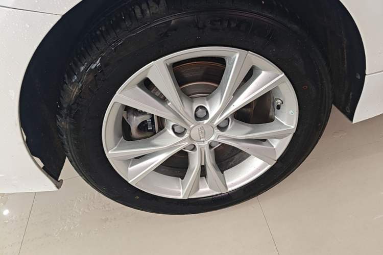 Used Geely Auto Emgrand GT 2020 1.5T MHEV Yaoxiang Edition Right Rear Wheel Hub