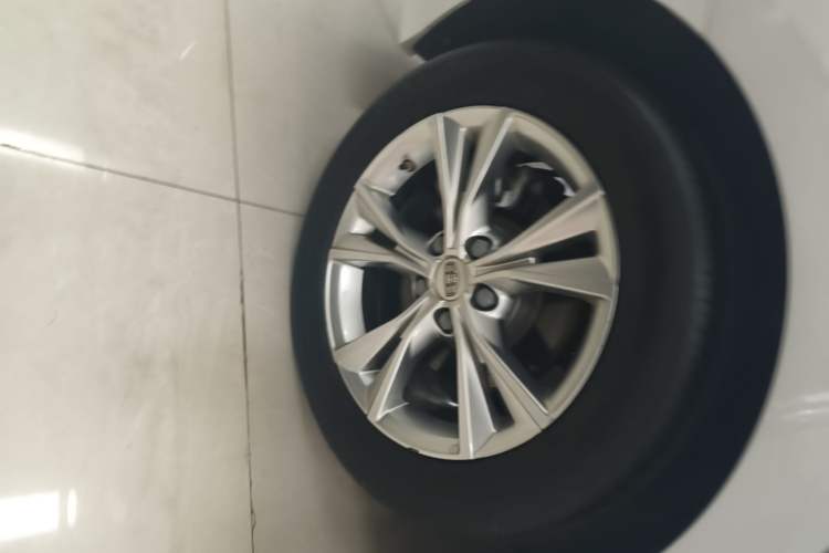 Used Geely Auto Emgrand GT 2020 1.5T MHEV Yaoxiang Edition Right Rear Wheel Hub
